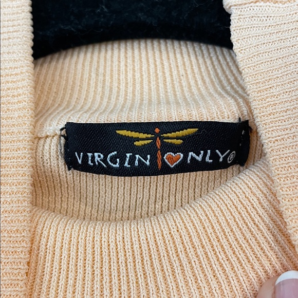 Elegant Gradient Sleeveless Top - Picture 4 of 4